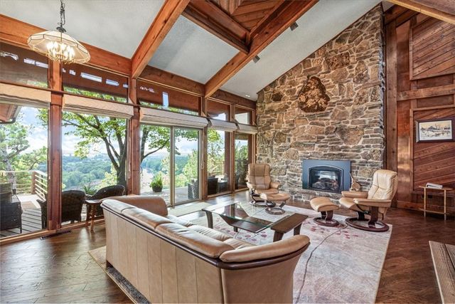 950 Pine Tree Road, Kansas, OK 74347