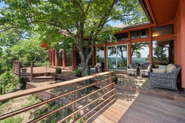 950 Pine Tree Road, Kansas, OK 74347