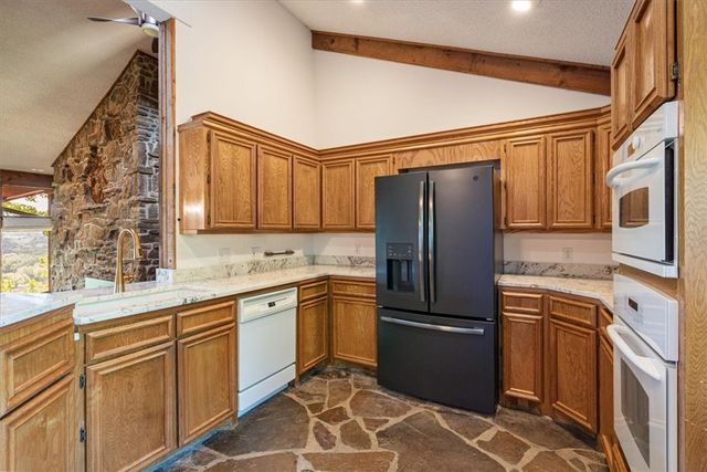 950 Pine Tree Road, Kansas, OK 74347