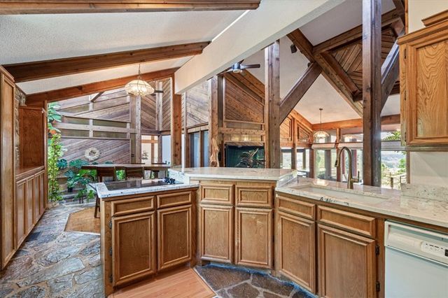 950 Pine Tree Road, Kansas, OK 74347