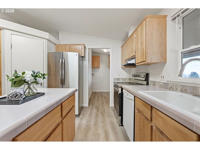 98041 HALLWAY Rd 41, Brookings, OR 97415