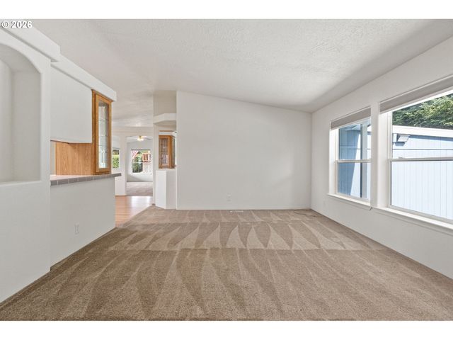 98041 HALLWAY Rd 41, Brookings, OR 97415