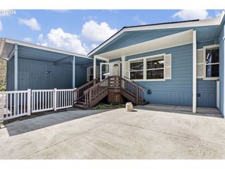 98041 HALLWAY Rd 41, Brookings, OR 97415