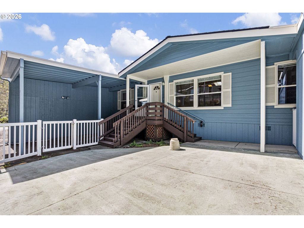 98041 HALLWAY Rd 41, Brookings, OR 97415