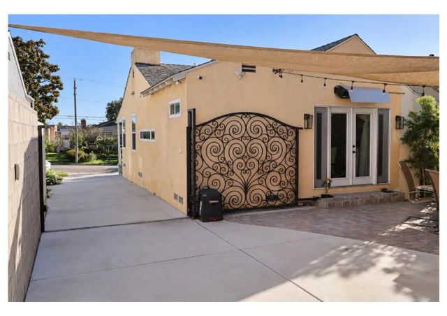 439 W Hillsdale, Inglewood, CA 90302