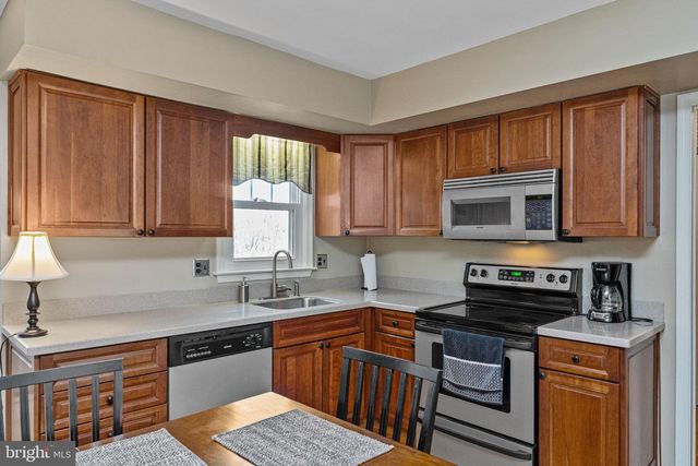 10 GLEN LOCH WAY, Malvern, PA 19355