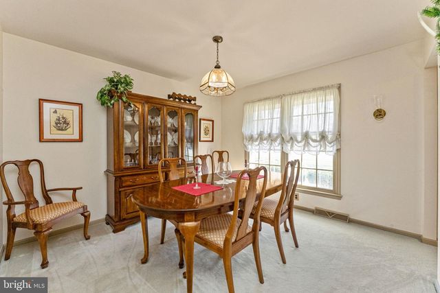 10 GLEN LOCH WAY, Malvern, PA 19355