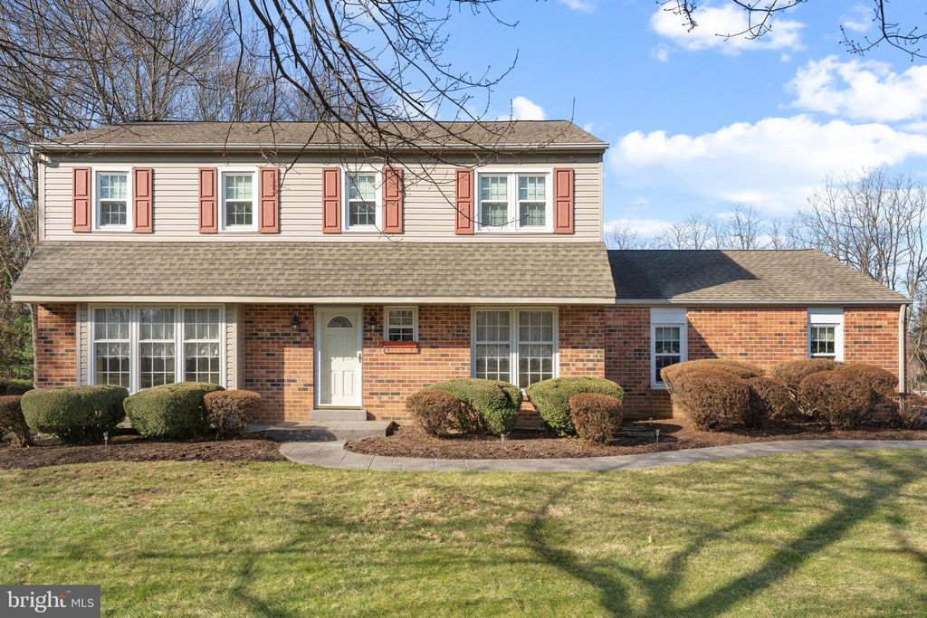 10 GLEN LOCH WAY, Malvern, PA 19355