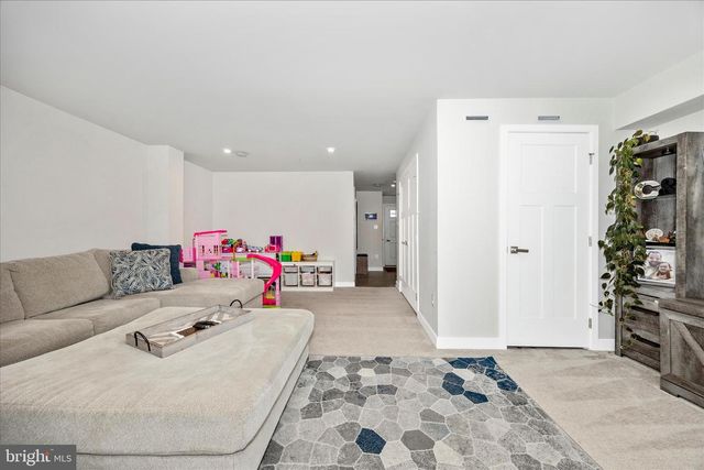 10642 SAPONI DR, New Market, MD 21774
