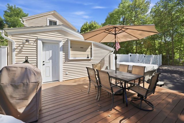 10 Canal St, South Hadley, MA 01075