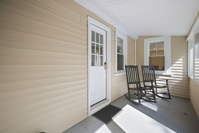 10 Canal St, South Hadley, MA 01075