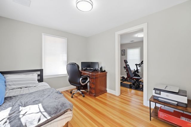 10 Canal St, South Hadley, MA 01075