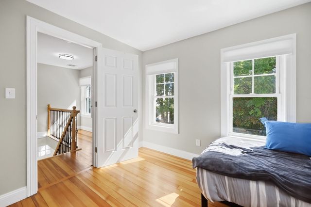 10 Canal St, South Hadley, MA 01075