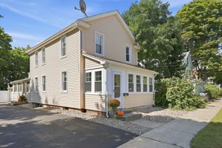 10 Canal St, South Hadley, MA 01075