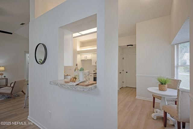 8754 HAMMOND FOREST Drive, Jacksonville, FL 32221