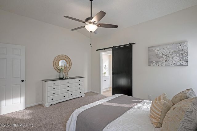 8754 HAMMOND FOREST Drive, Jacksonville, FL 32221