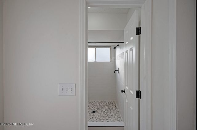 8754 HAMMOND FOREST Drive, Jacksonville, FL 32221