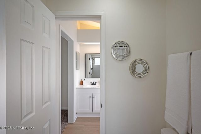 8754 HAMMOND FOREST Drive, Jacksonville, FL 32221