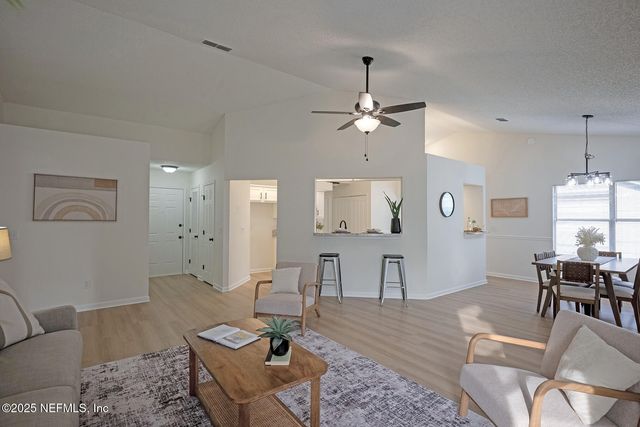 8754 HAMMOND FOREST Drive, Jacksonville, FL 32221