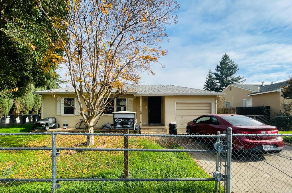 5713 Vista Ave, Sacramento, CA 95824
