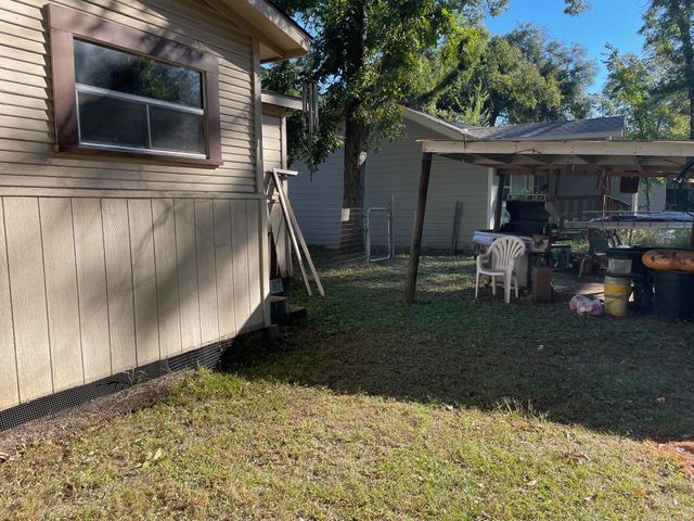 703 E Terrell Avenue, Crockett, TX 75835