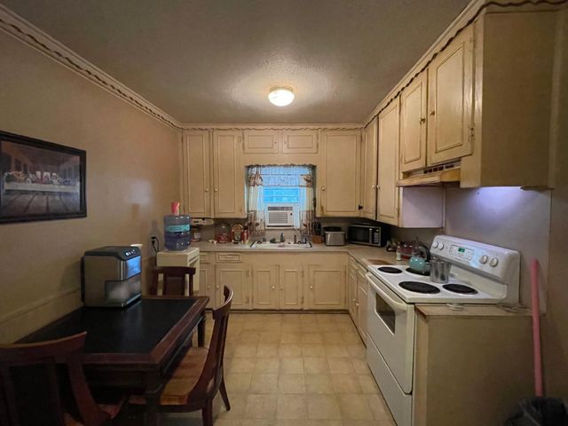 703 E Terrell Avenue, Crockett, TX 75835