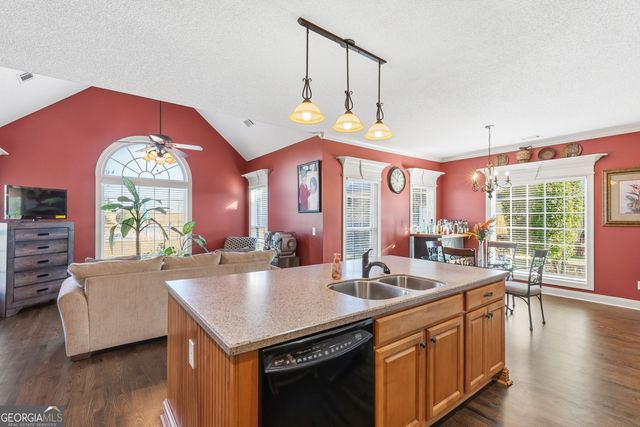 431 Sawtooth Court, Kathleen, GA 31047