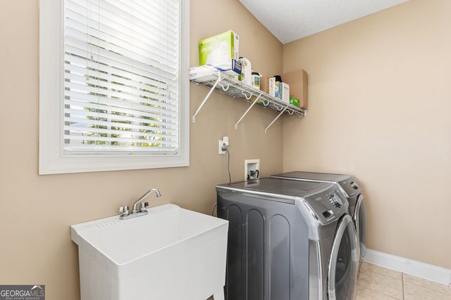 431 Sawtooth Court, Kathleen, GA 31047