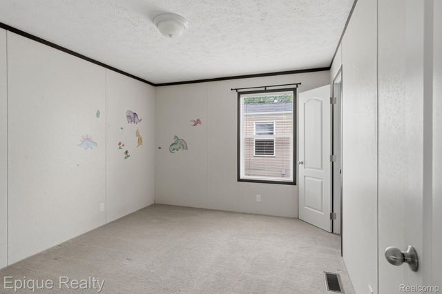 17107 Detroiter, Springfield Charter Township, MI 48350
