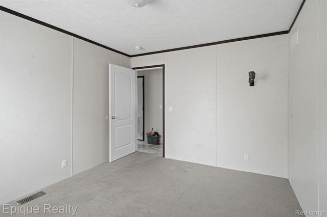 17107 Detroiter, Springfield Charter Township, MI 48350