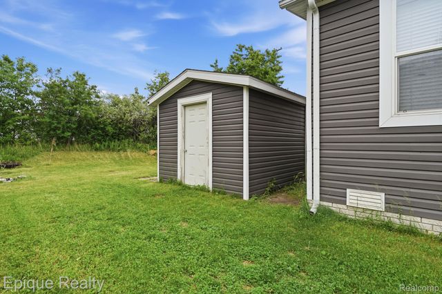 17107 Detroiter, Springfield Charter Township, MI 48350