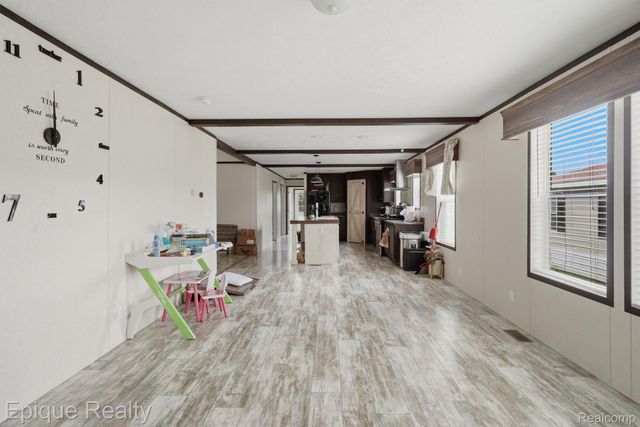 17107 Detroiter, Springfield Charter Township, MI 48350
