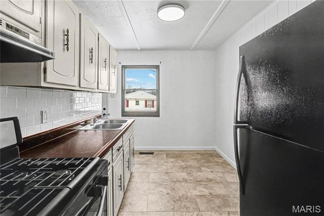 202 Sunshine Drive, Festus, MO 63028