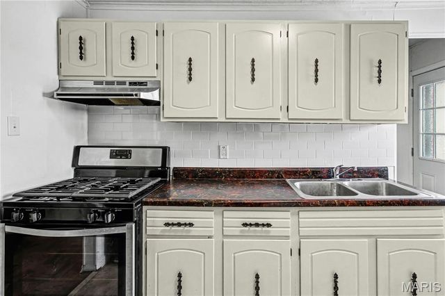 202 Sunshine Drive, Festus, MO 63028