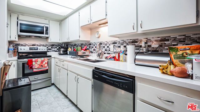 6151 Canterbury Drive 103, Culver City, CA 90230