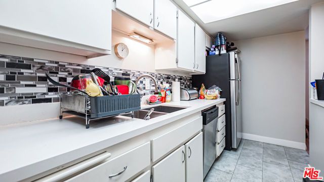 6151 Canterbury Drive 103, Culver City, CA 90230