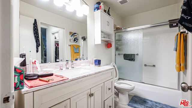 6151 Canterbury Drive 103, Culver City, CA 90230