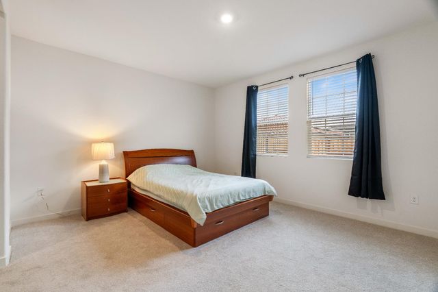 8462 Kissa Cir, Elk Grove, CA 95757