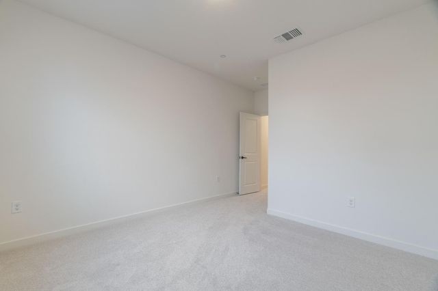 8462 Kissa Cir, Elk Grove, CA 95757