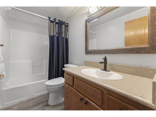 16552 Sw HENDERSON Ct, Beaverton, OR 97007