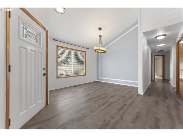 16552 Sw HENDERSON Ct, Beaverton, OR 97007