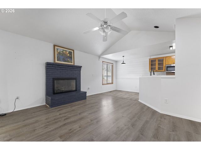 16552 Sw HENDERSON Ct, Beaverton, OR 97007