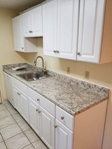 46 Silver Hill 10, Natick, MA 01760