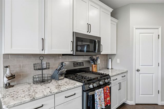 1935 Bowstring Dr, Marion, IA 52302