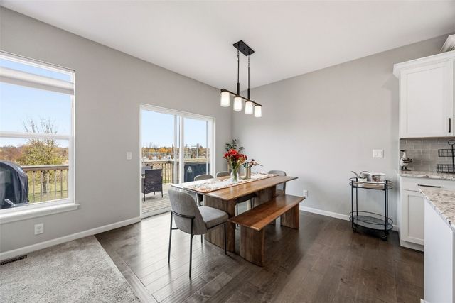 1935 Bowstring Dr, Marion, IA 52302