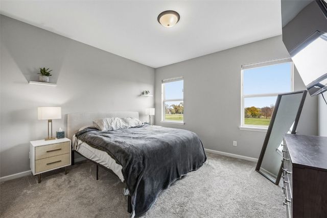 1935 Bowstring Dr, Marion, IA 52302