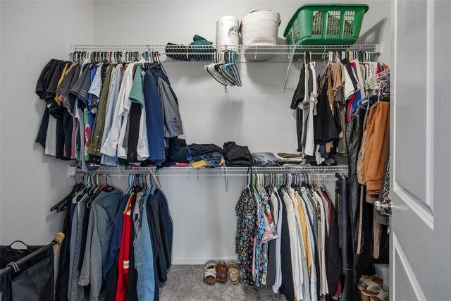 1935 Bowstring Dr, Marion, IA 52302