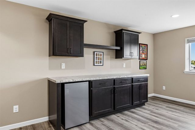 1935 Bowstring Dr, Marion, IA 52302