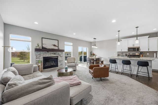 1935 Bowstring Dr, Marion, IA 52302