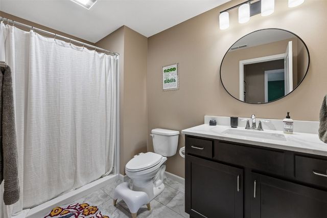 1935 Bowstring Dr, Marion, IA 52302